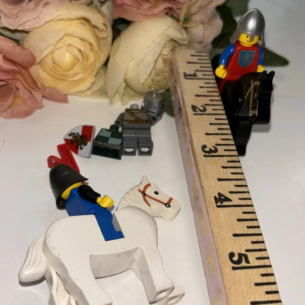 Lego Castle Guards 80s Lego people medieval guards Lego castle accessories VTG
